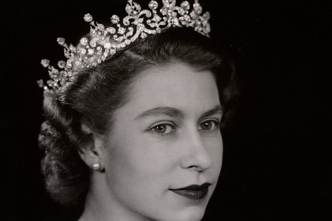 Buckingham Palace Entrance Ticket & Changing of the Guard Tour - The 2025 Kings Tour Artists Exhibition in the Palace Ballroom