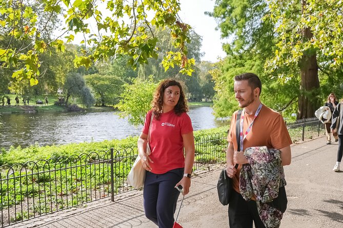 Buckingham Palace: Walking Tour with Entry & Audio Guide - Reviews and Traveler Feedback