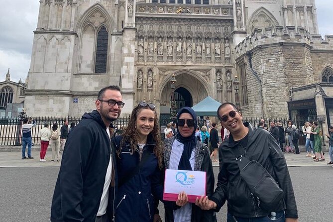 Buckingham Palace & Westminster Guided Walking Tour - Walking Along Whitehall to Experience British Governance and Military Tradition