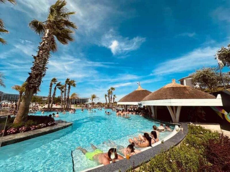 Bucuresti: Bucuresti Therme Transfer and Full-Day Access - The Galaxy Water Parks Water Attractions