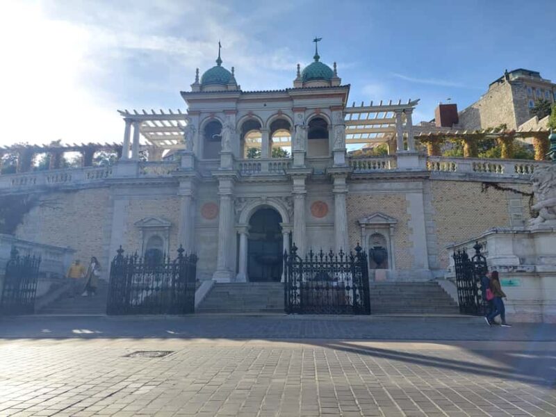 Buda Castle and Buda Side Private Tour by Car - Door to Door - Key Points