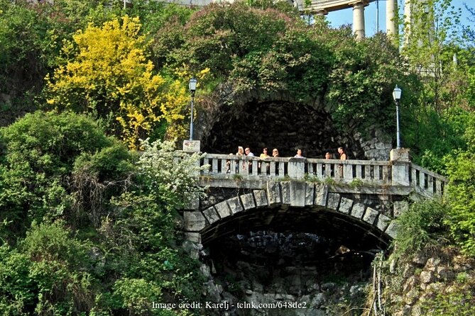 Buda Castle District: Private Tour including Gellért Hill - Gellért Hill’s Stunning Views and Significance