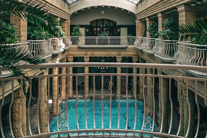 Buda Castle District: Private Tour including Gellért Hill - Visiting the Iconic Gellért Thermal Baths