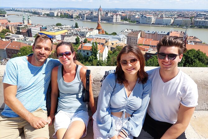 Buda Castle Walking Tour: A Kingdom of Many Nations - Starting Point and Group Size: An Intimate Tour Experience