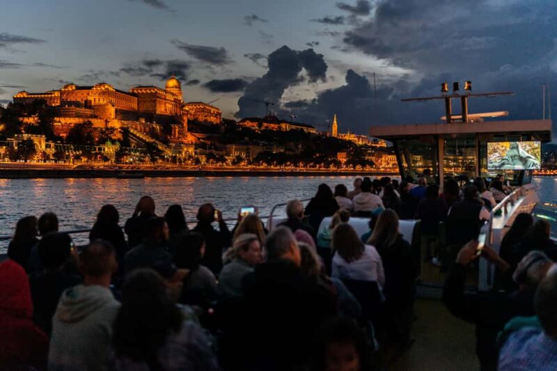 Budapest: 1-Hour Evening Sightseeing Cruise with Drink - The Route and Sights Along the Danube