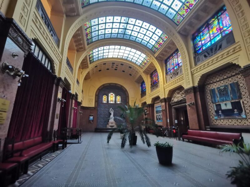 Budapest: 2.5-hour Hidden Sights Private Bike Tour - Physical Requirements and Suitability