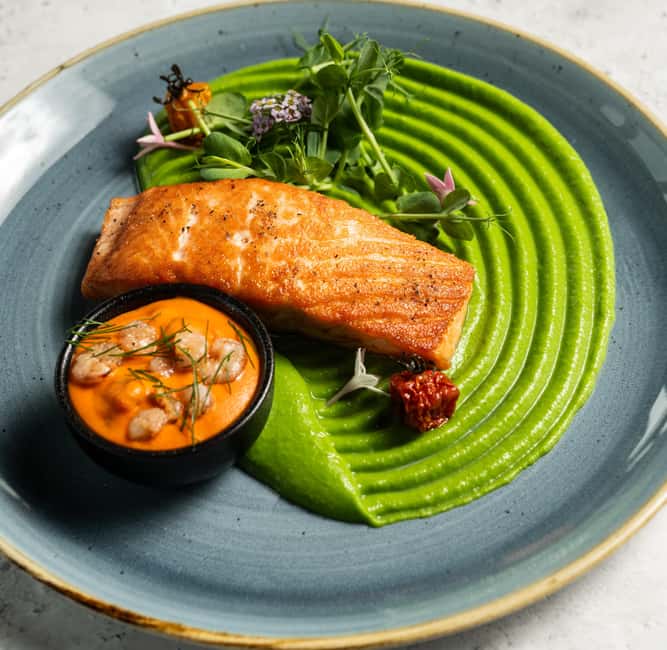 Budapest: 3-Course Dinner for 2 - stationary Boat Restaurant - The Cost and What’s Included