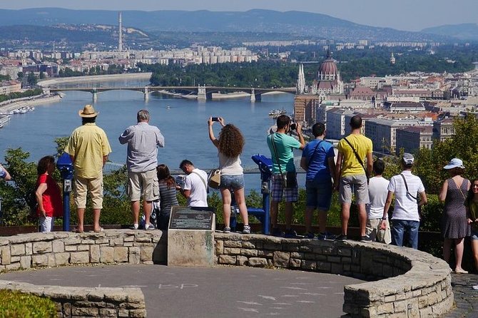 Budapest: 3-Hour Live-guided Bus Tour + 1-hour River Cruise - Discovering Fisherman’s Bastion and Buda Castle Views