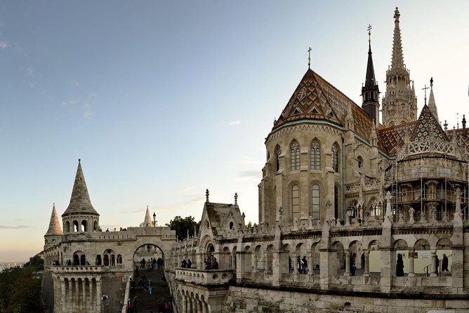 Budapest: 3-Hour Live-guided Bus Tour + 1-hour River Cruise - Visiting St. Stephen’s Basilica and Its Religious Significance