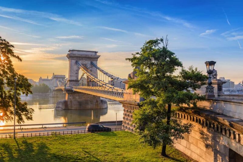 Budapest: 3-Hour Live Guided City Tour - Exploring Andrássy Avenue and the Downtown Landmarks