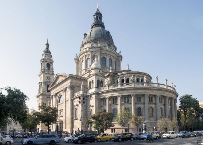 Budapest 3-Hour Private Walking Tour with Route Options - The Practicalities: Meeting Point, Group Size, and Language