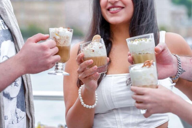 Budapest: 60-Minute Panoramic Cruise with Drink included - The Experience for Different Types of Travelers