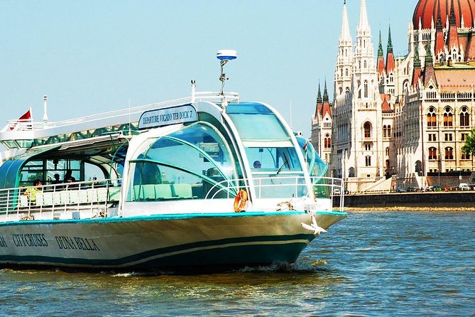 Budapest all in one: private 6 hours city tour& cruise, private airport transfer - Discovering the Citadella and Vajdahunyad Castle in City Park