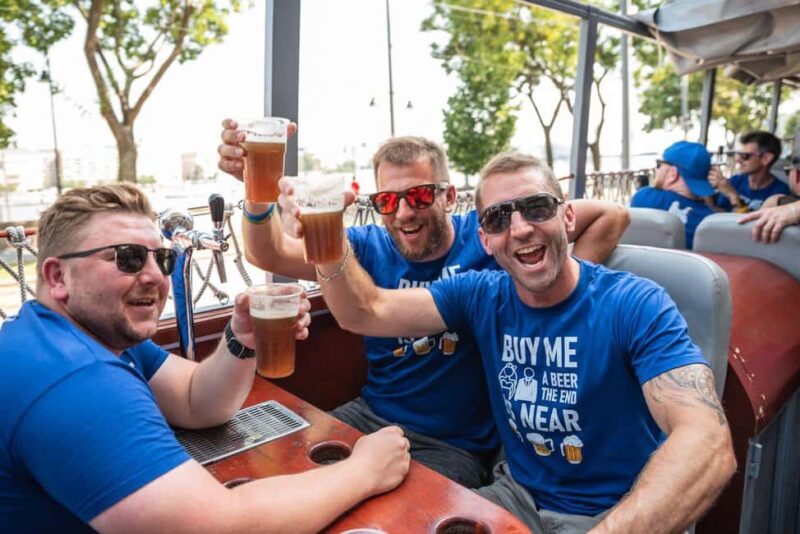 Budapest: BeerBus Sightseeing Tour with unlimited beer - Who Will Appreciate This Tour?