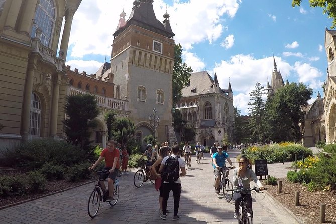 Budapest Bike Tour with Hungarian Goulash - Key Points