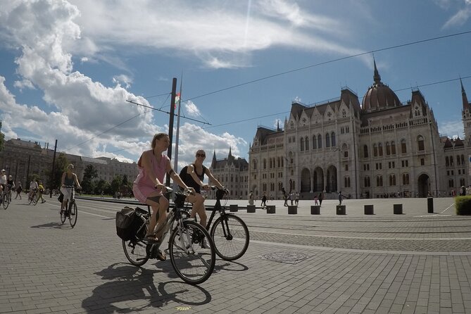 Budapest Bike Tour with Hungarian Goulash - From the Old Town to the Castle District