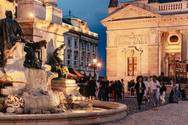 Budapest: Buda Castle District Vampires and Myths Night Tour - The Stops at Iconic Budapest Landmarks