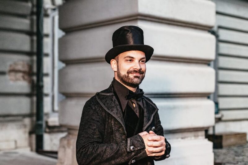 Budapest: Buda Castle District Vampires and Myths Night Tour - The Role of the Actor Guide and Themed Storytelling