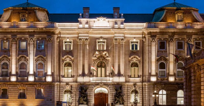 Budapest: Buda Castle Walk with Saint Stephen's Hall - Booking Flexibility and Weather Considerations