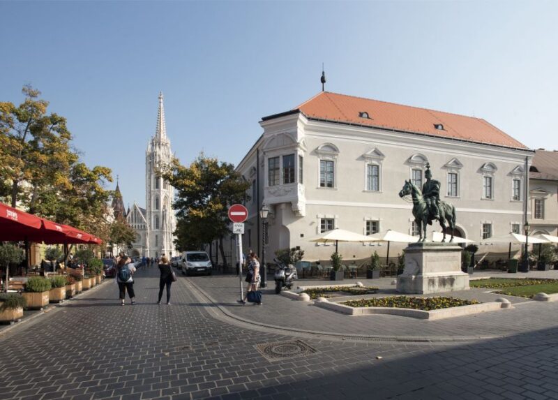 Budapest: Buda Walking Tour - Walking Through Cobblestone Streets and Hidden Alleyways