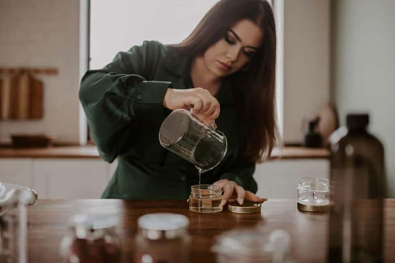 Budapest: Candle Making Masterclass with 5 Candles to Make - Fragrance and Scenting: Creating Signature Aromas