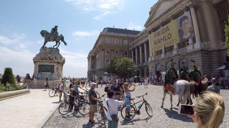 Budapest & Castle E-bike Tour with a local guide - Key Points