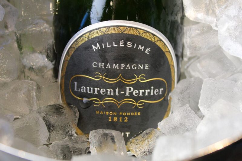 Budapest: Champagne Tasting at Étoile Champagne Bar & Snacks - The Champagne Selection: From Standard to Prestige Cuvée