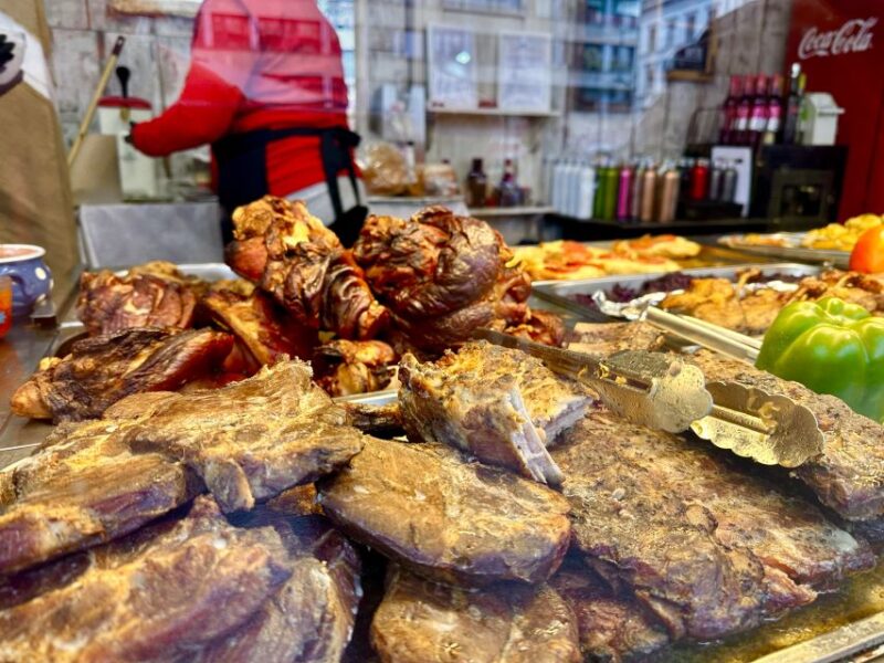 Budapest: Christmas Market Guided Walking Tour with Tastings - Key Points