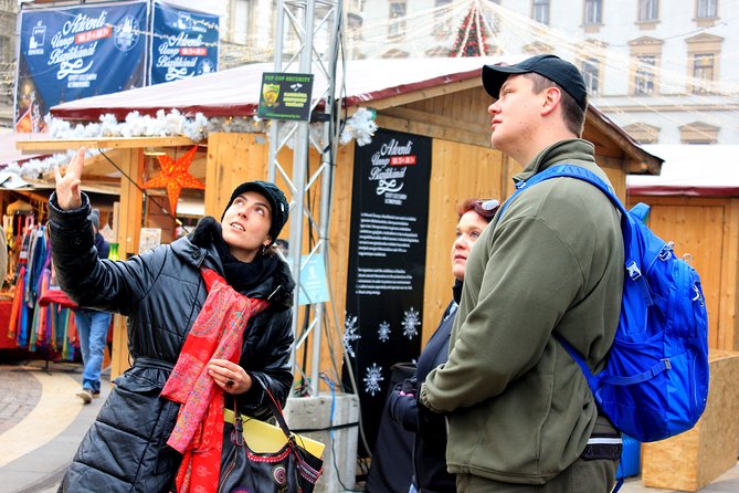 Budapest Christmas Walking Tour & Entry to St Stephen's Basilica - Crossing the Oldest Bridge at Szechenyi Lanchid