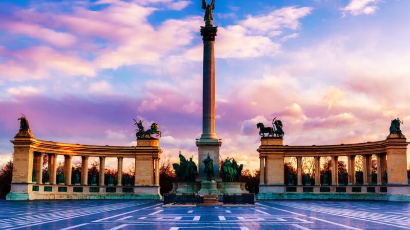 Budapest: City Highlights Walking Tour - Exploring Budapest’s Thermal and Cultural Icons
