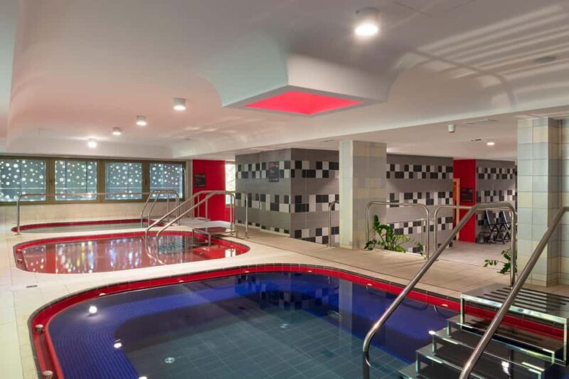 Budapest: Csillaghegyi Árpád Spring Baths Entry Ticket - Comparing Csillaghegyi Árpád Baths to Other Budapest Thermal Experiences