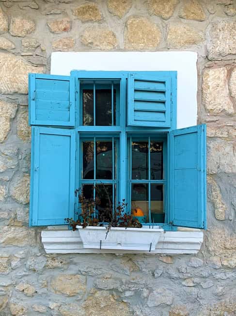 Budapest: Cycling day-trip to Etyek with wine tasting & meal - Authentic Wine Tasting at a Family-Owned Etyek Winery