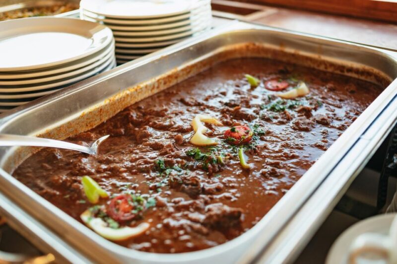 Budapest: Danube Cruise with Hungarian Dinner and Live Music - Overall Experience: A Balance of Scenic Beauty and Cultural Charm