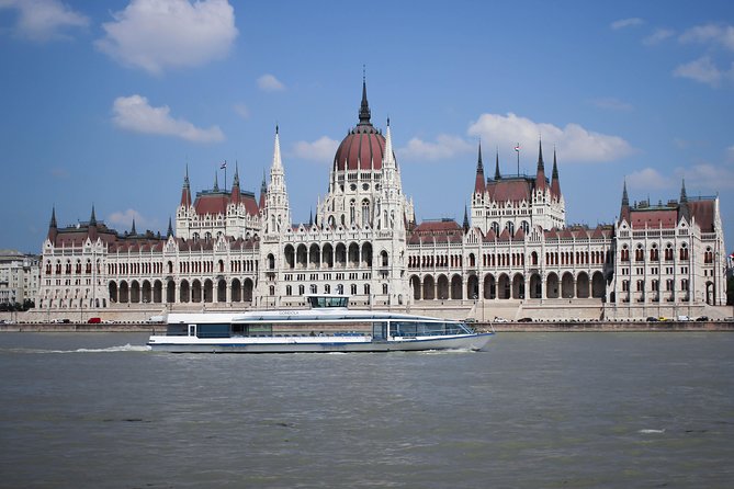Budapest Danube Sightseeing Cruise with Drink and Audio Guide - Exploring Margaret Island During the Cruise