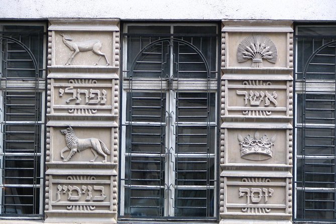 Budapest Dohany, Heroes', Rumbach synagogues & Jewish Ghetto Tour - Experiencing Jewish Culture at Spinoza Szinhaz