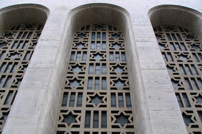 Budapest Dohany Synagogue & Hungarian Jewish Museum & free extras - Exploring the Hungarian Jewish Museum & Archives