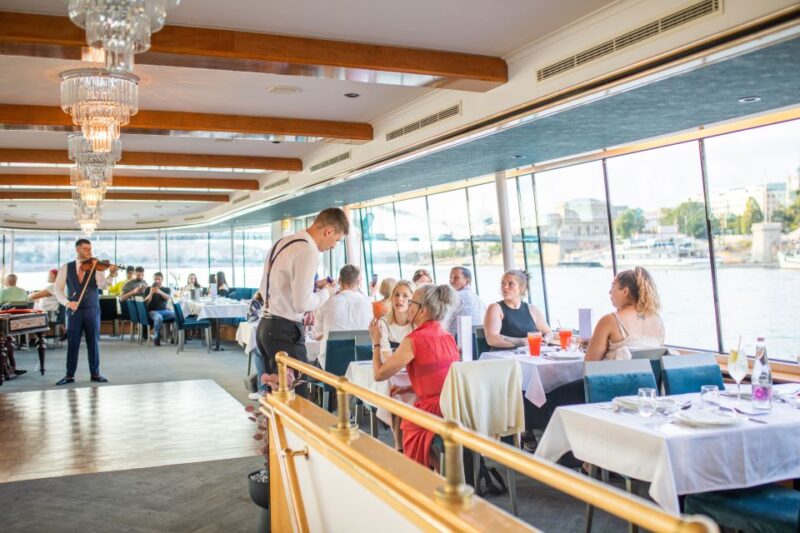 Budapest: Evening Cruise and Dinner with Welcome Drink - Savor a Gourmet 4-Course Dinner with Spectacular Views