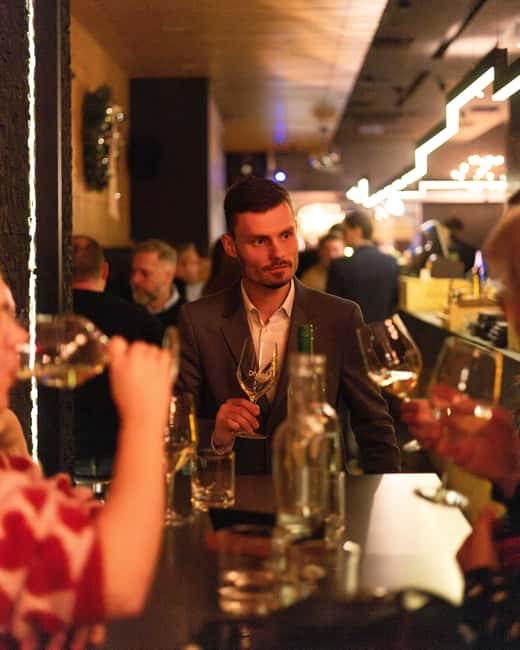 Budapest: Exclusive Wine Tasting with Tapas at DiVino Bar - The Curated Selection of Hungarian Wines