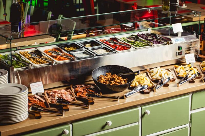 Budapest: Folklore Revue Show with Unlimited Dinner & Drinks - Authentic Hungarian Buffet and Dietary Options