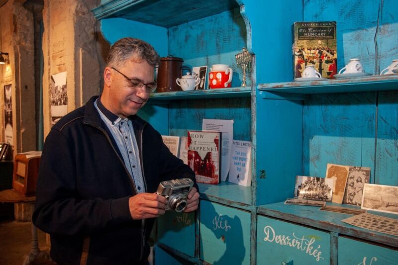 Budapest: Ghetto Wall Exhibition Tour with History Guide - Extending the Experience with a Walking Tour