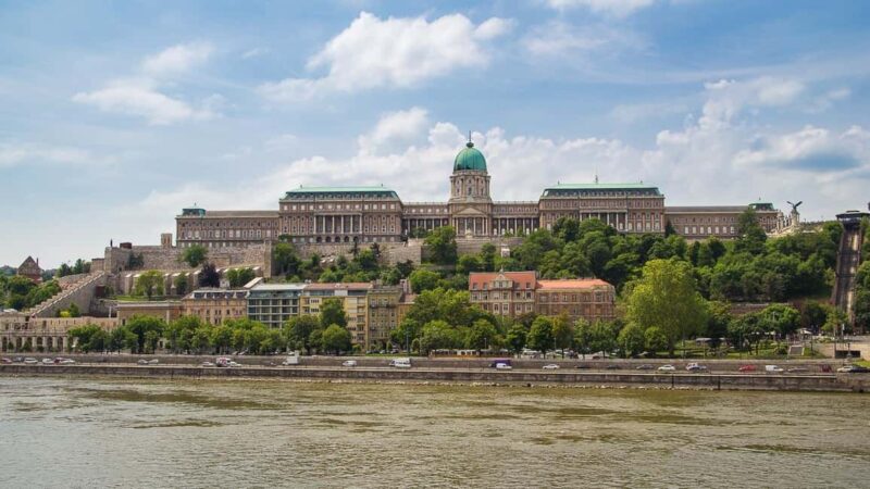 Budapest: Grand Private Driving Tour with Photo Stops - Discover Budapest in Comfort on a Private 7-Hour Driving Tour