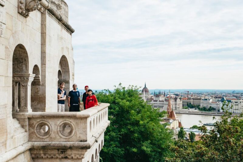 Budapest: Grand Sightseeing Bike Tour - Riding Through the UNESCO-listed Andrássy Avenue and City Park
