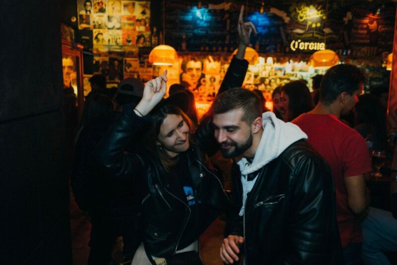 Budapest: Guided Bar Crawl Walking Tour with Drinks Included - Füge Udvar: The Final Destination for Food, Drinks, and Dancing
