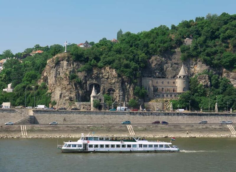 Budapest: Guided City Tour and Madame Tussauds - The Breathtaking Views from Elizabeth Bridge