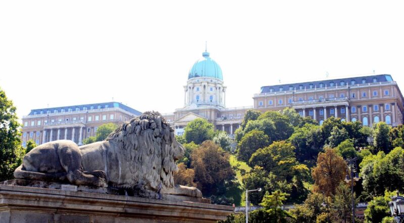 Budapest: Guided City Tour by E-Bike - Detouring to Margaret Island and River Crossings