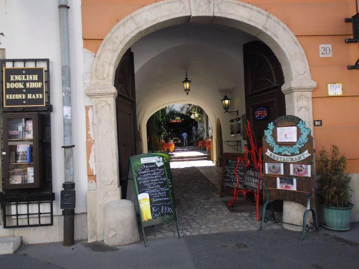 Budapest: Half-Day Highlights Small Group Private Tour - Learning About Budapest’s History