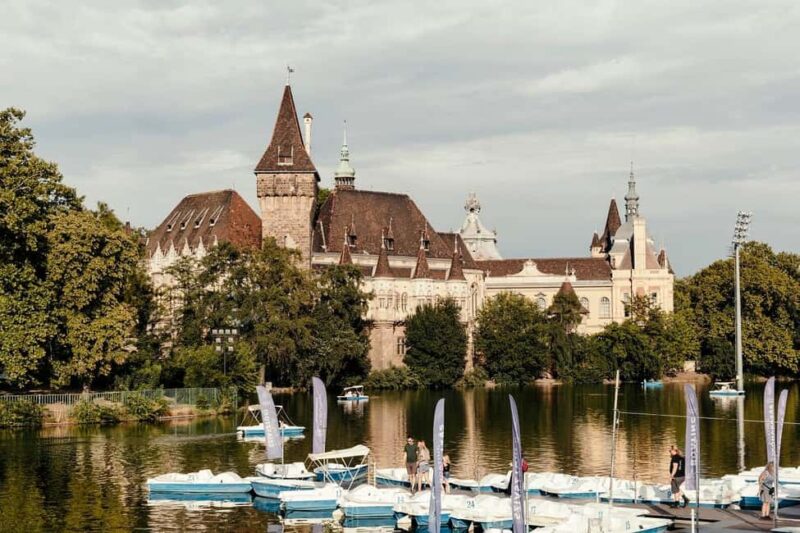 Budapest: Heroes' Square-City Park Tour & Music Performance - Explore Budapest’s Iconic Heroes’ Square and City Park