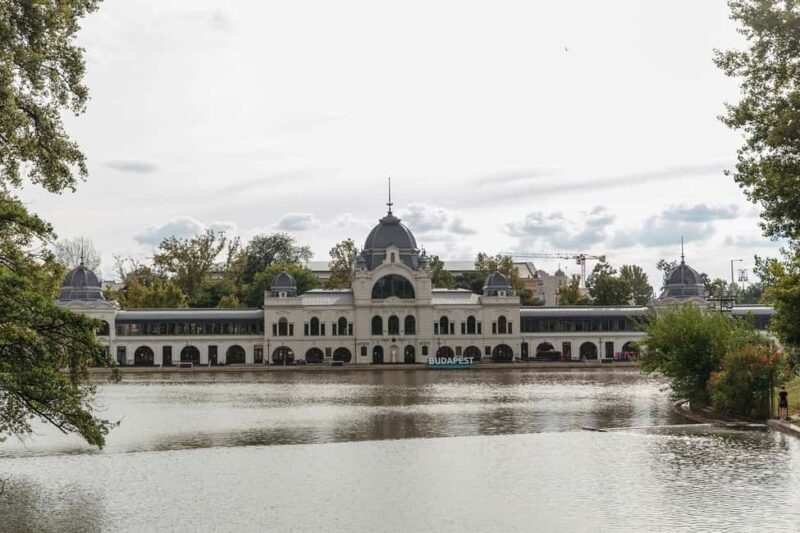 Budapest: Heroes' Square-City Park Tour & Music Performance - Discovering Budapest’s Cultural Landmarks