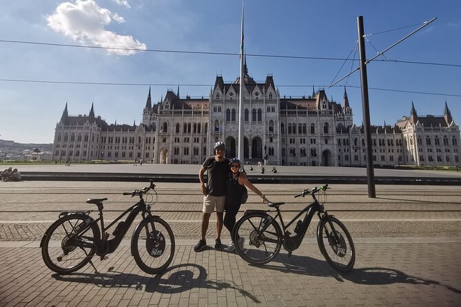 Budapest Highlights Private E-bike Tour - Key Points