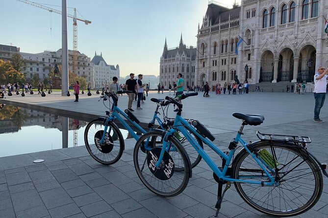 Budapest Highlights Private E-bike Tour - The Guide’s Expertise and Storytelling